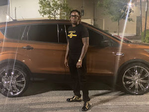 Meet your Posher, Gregory